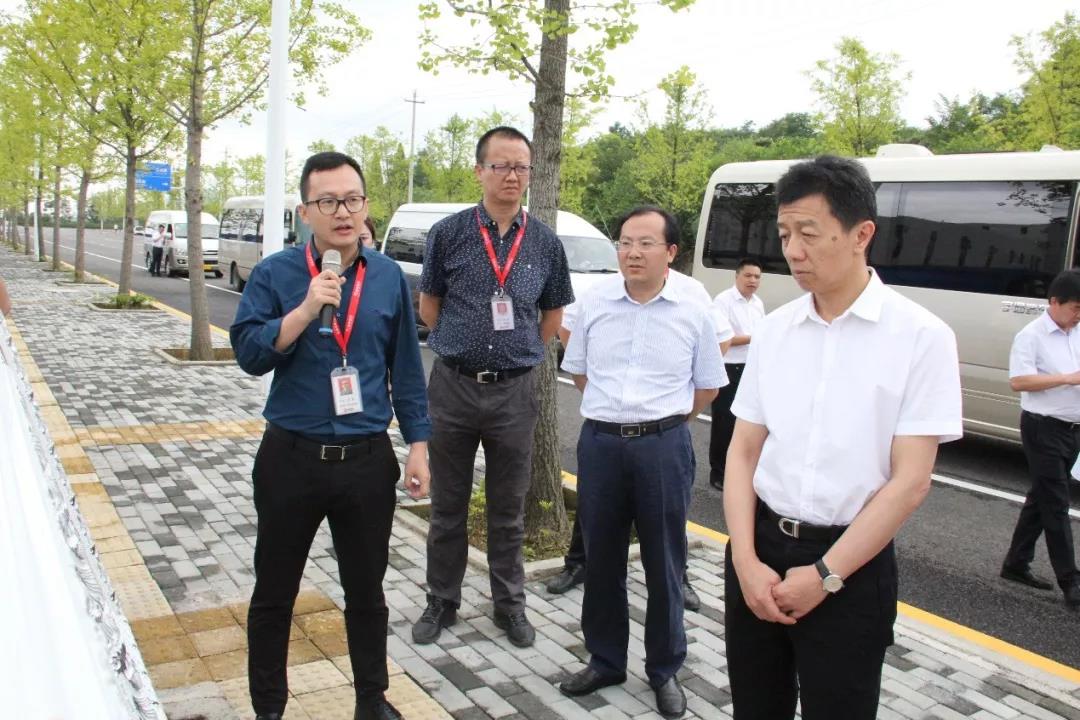 贵阳市市长陈晏调研百乐博(中国)官方网站大健康医药产业园.jpg
